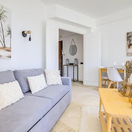 Sublime Two Bedroom Apartment With Parking & Terrace Cannes Exterior photo