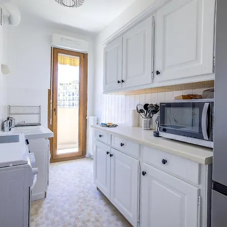 Sublime Two Bedroom Apartment With Parking & Terrace Cannes Exterior photo