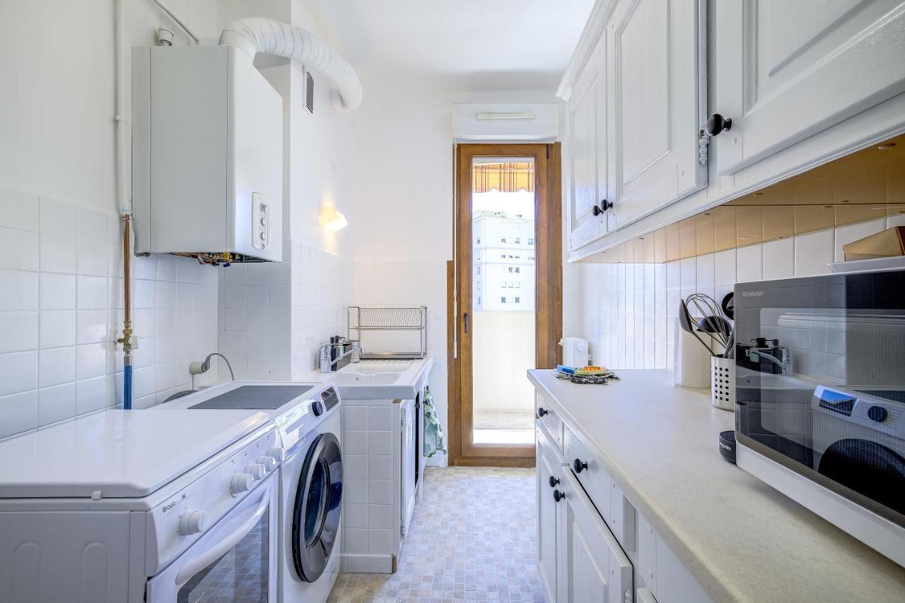 Appartement Sublime Two Bedroom With Parking & Terrace